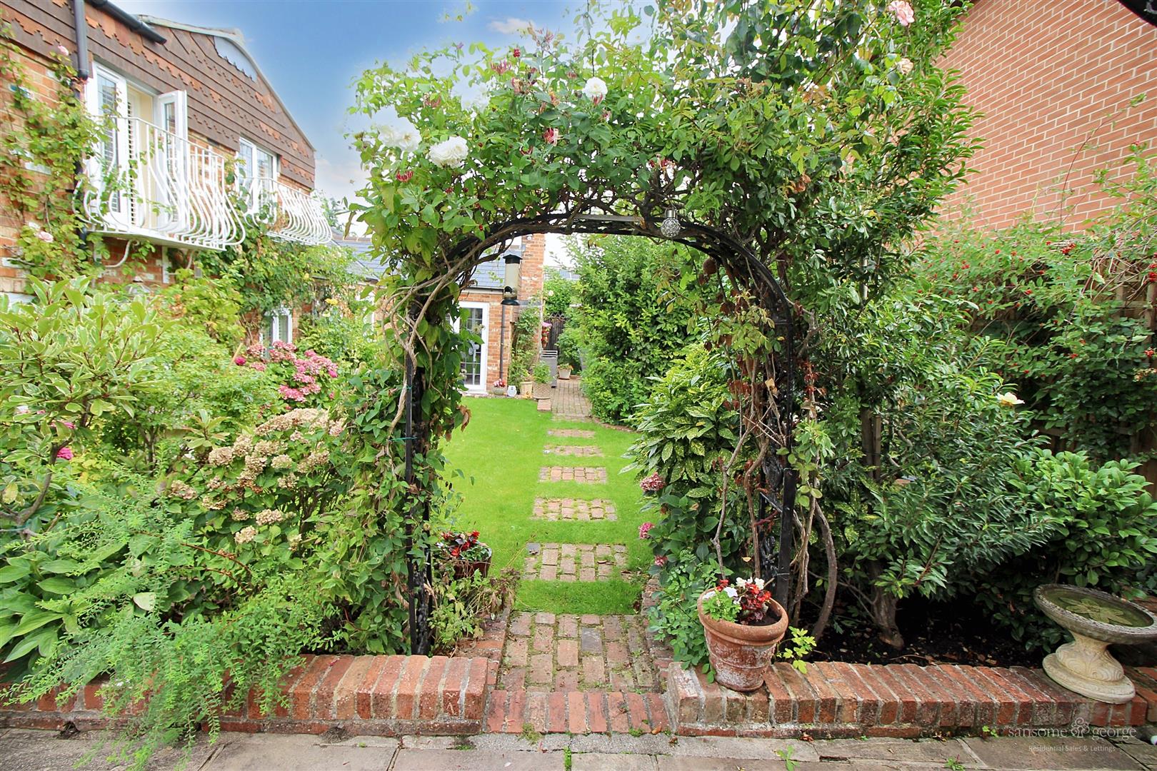 Kentwood Hill, Tilehurst, Reading
